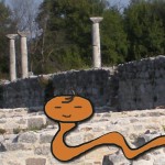 «Mε το Φειδία, το φιδάκι, στο αρχαίο μαγαζάκι».